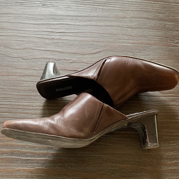 Nicole muley’s in size 7 1/2 leather upper made in Brazil. - Picture 7 of 8
